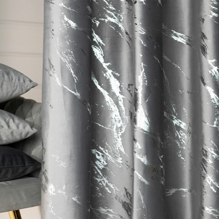 MARMA Tkanina dekoracyjna, wysokość 300cm, kolor 005 jasny szary ze srebrnym nadrukiem na VELVI