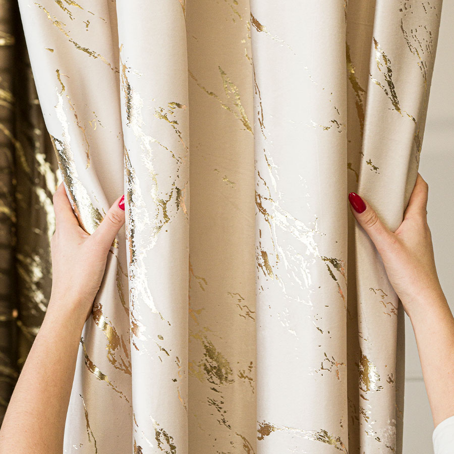 MARMA Tkanina dekoracyjna, wysokość 300cm, kolor 016 kremowy ze złotym nadrukiem na VELVI - obrazek 2