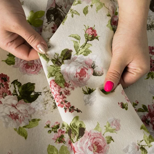 ELIANA 041 Tkanina dekoracyjna, typu TZ7030, szerokość 140 cm, kolor 001 różowy