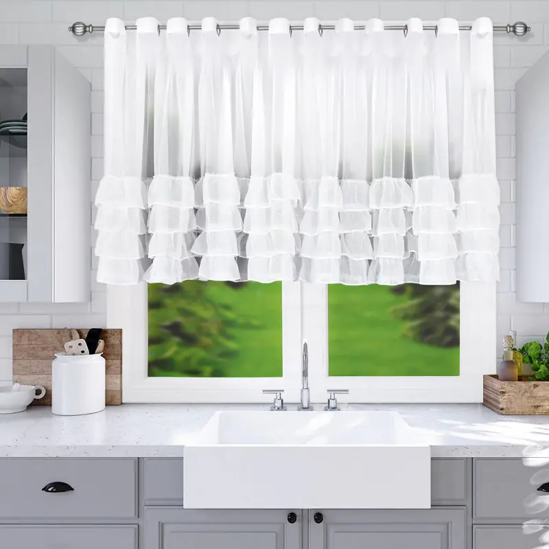 Firanka z falbaną 400 x 130 cm biała na przelotkach Solenne